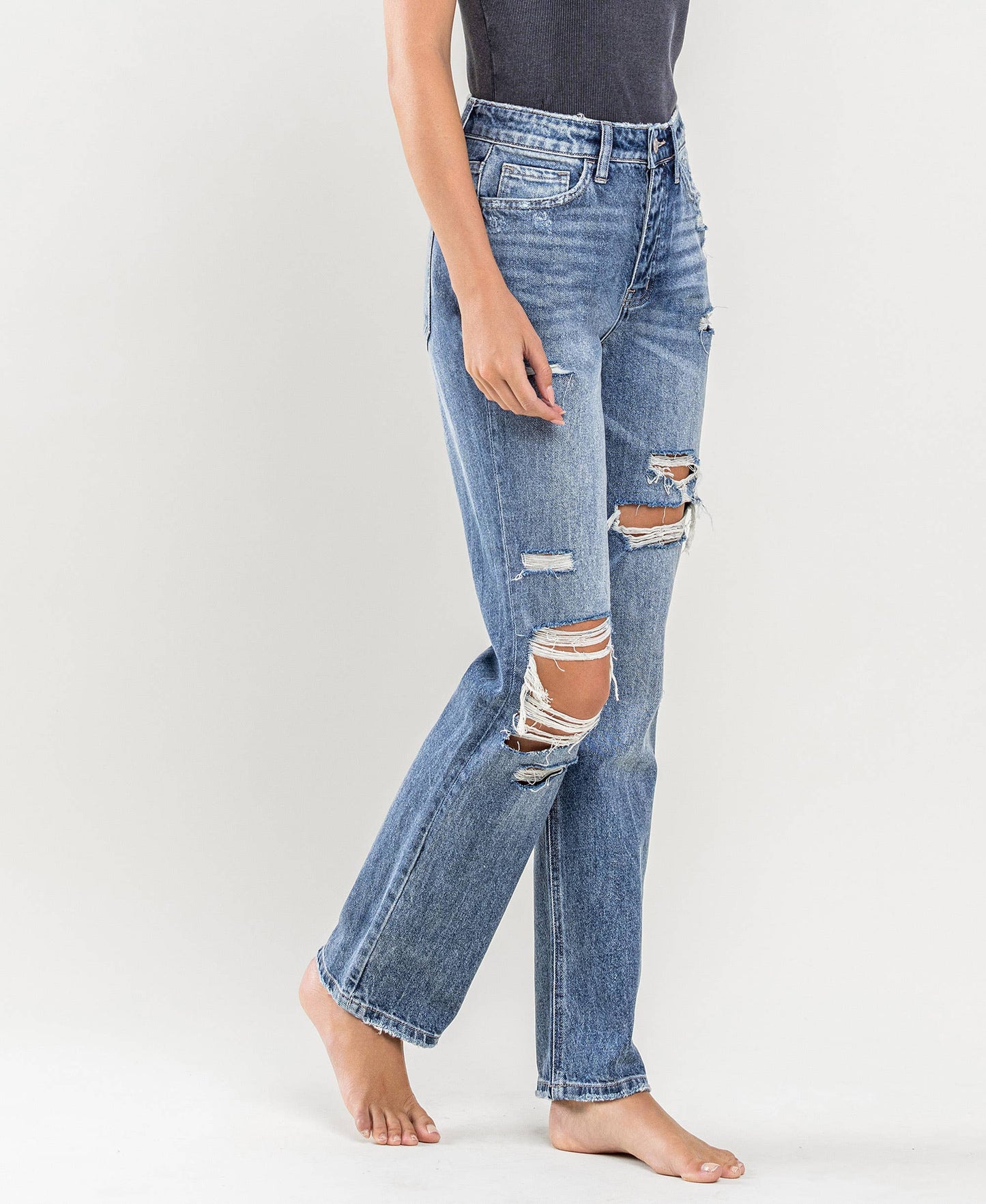 SUPER HIGH RISE DISTRESSED STRAIGHT JEANS