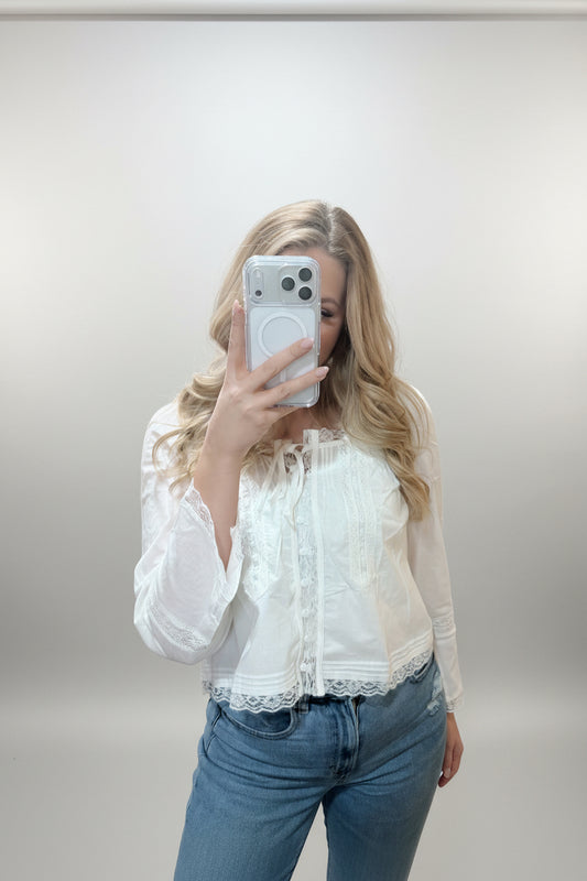 Lace U-neck Lightweight Long Sleeve