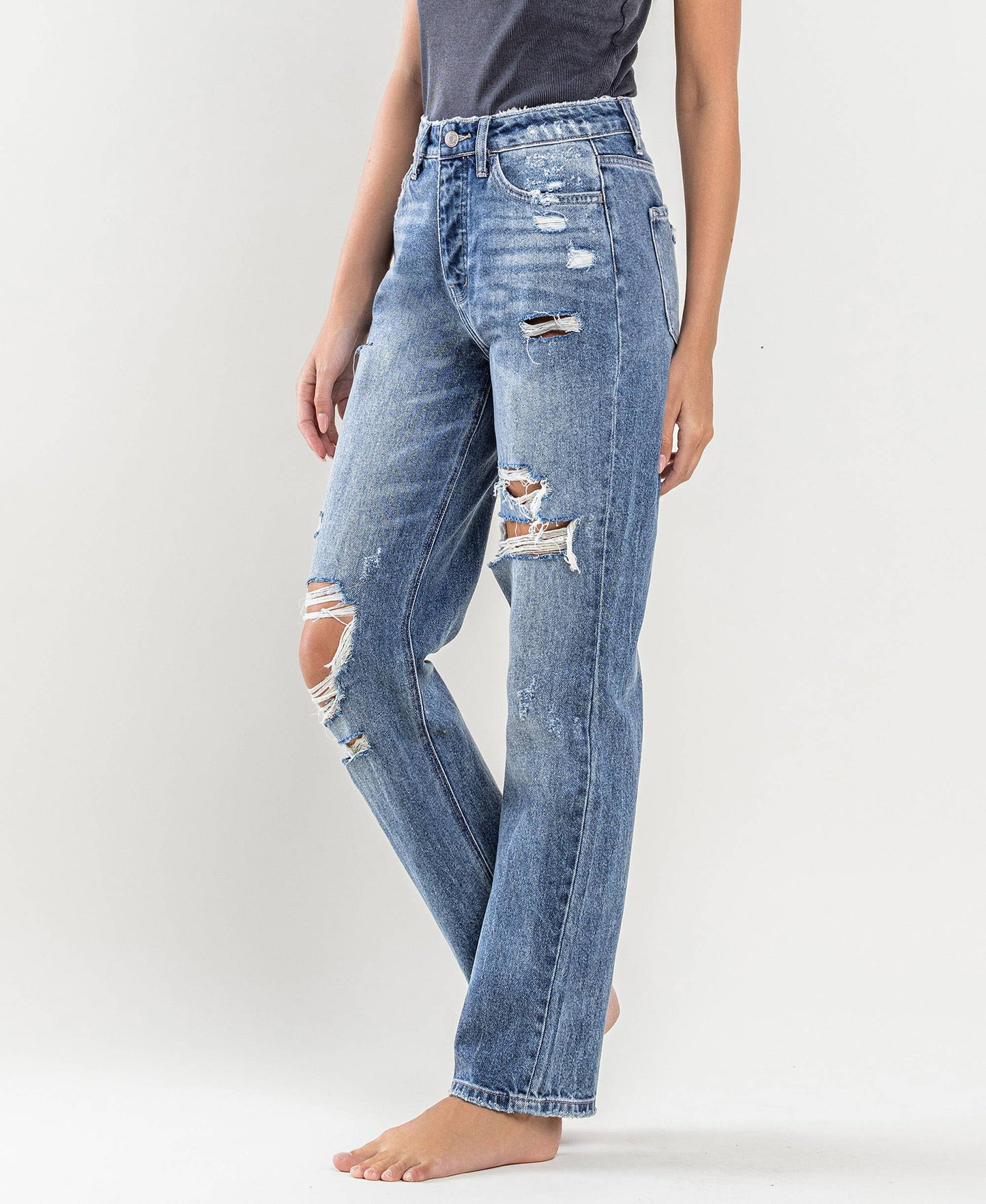 SUPER HIGH RISE DISTRESSED STRAIGHT JEANS