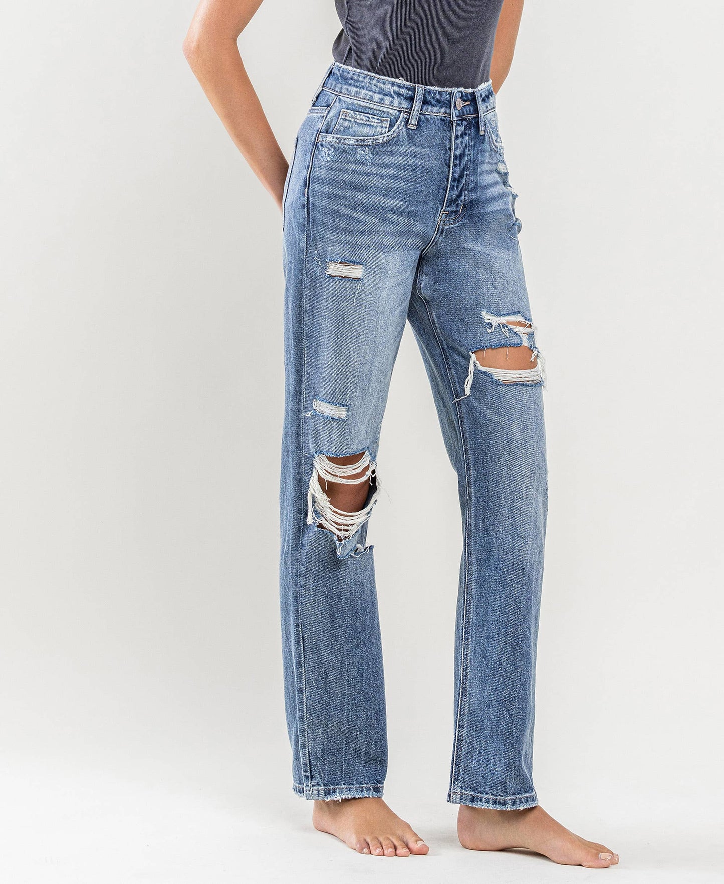 SUPER HIGH RISE DISTRESSED STRAIGHT JEANS